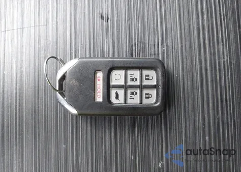 2018 Honda Odyssey Elite z USA, uszkodzony, nr VIN 5FNRL6H93JB050043